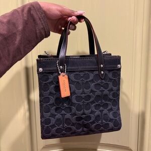 Coach Field Tote 22 Bag